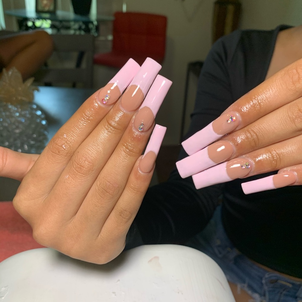 Nail Tech